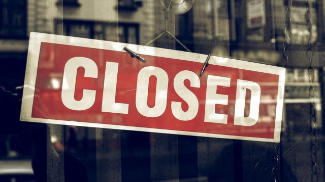 Esta popular cadena de farmacias cerrará varias tiendas más el próximo mes