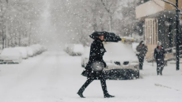 A segunda tempestade de inverno pode despejar mais 20 centímetros de neve nessas regiões