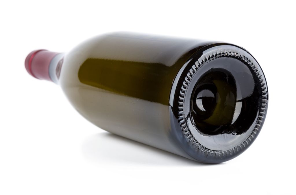 Vyno butelio dugnas Kasdieniai daiktai su tikru tikslu