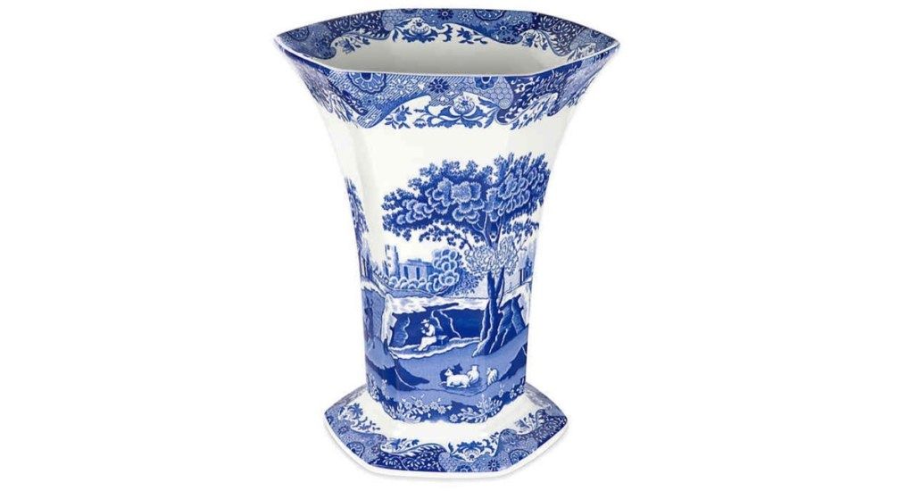 синя и бяла порцеланова ваза, старомодни предмети за дома