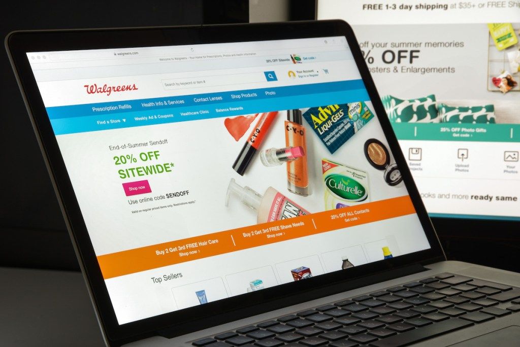 Уебсайт на Walgreens на лаптоп