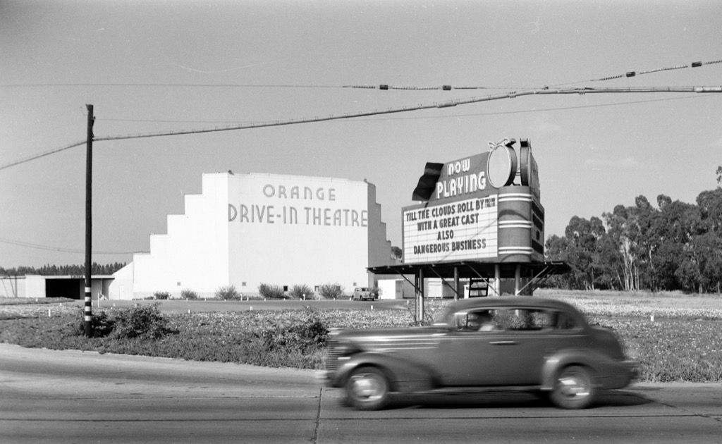Cinema drive-in