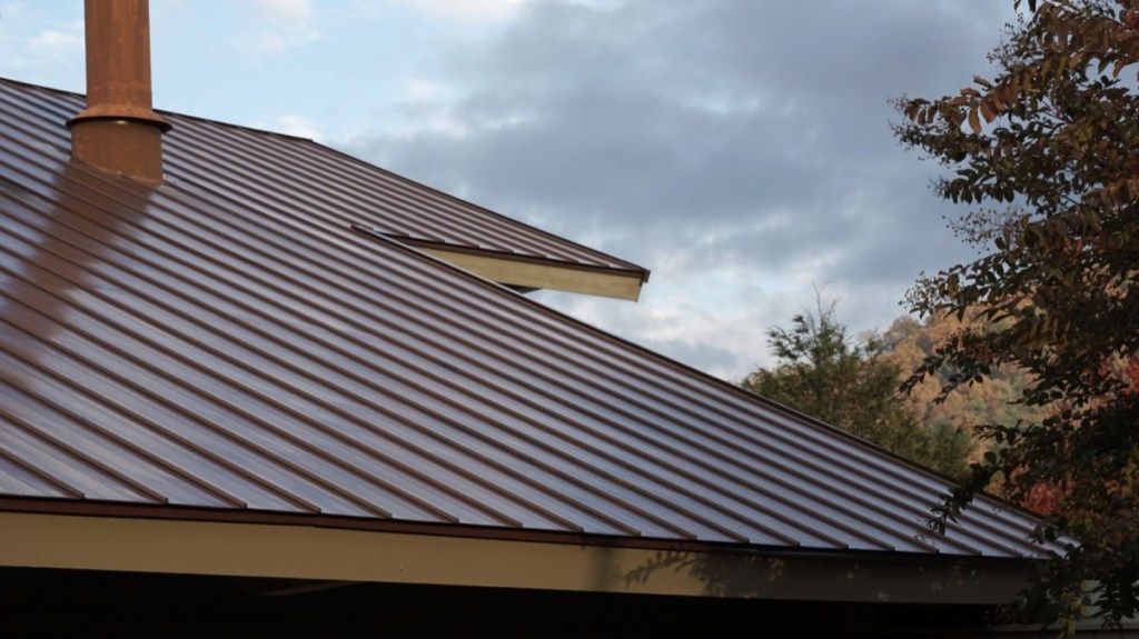 метален покрив у дома, надграждане надгражда най-добрите домашни подобрения