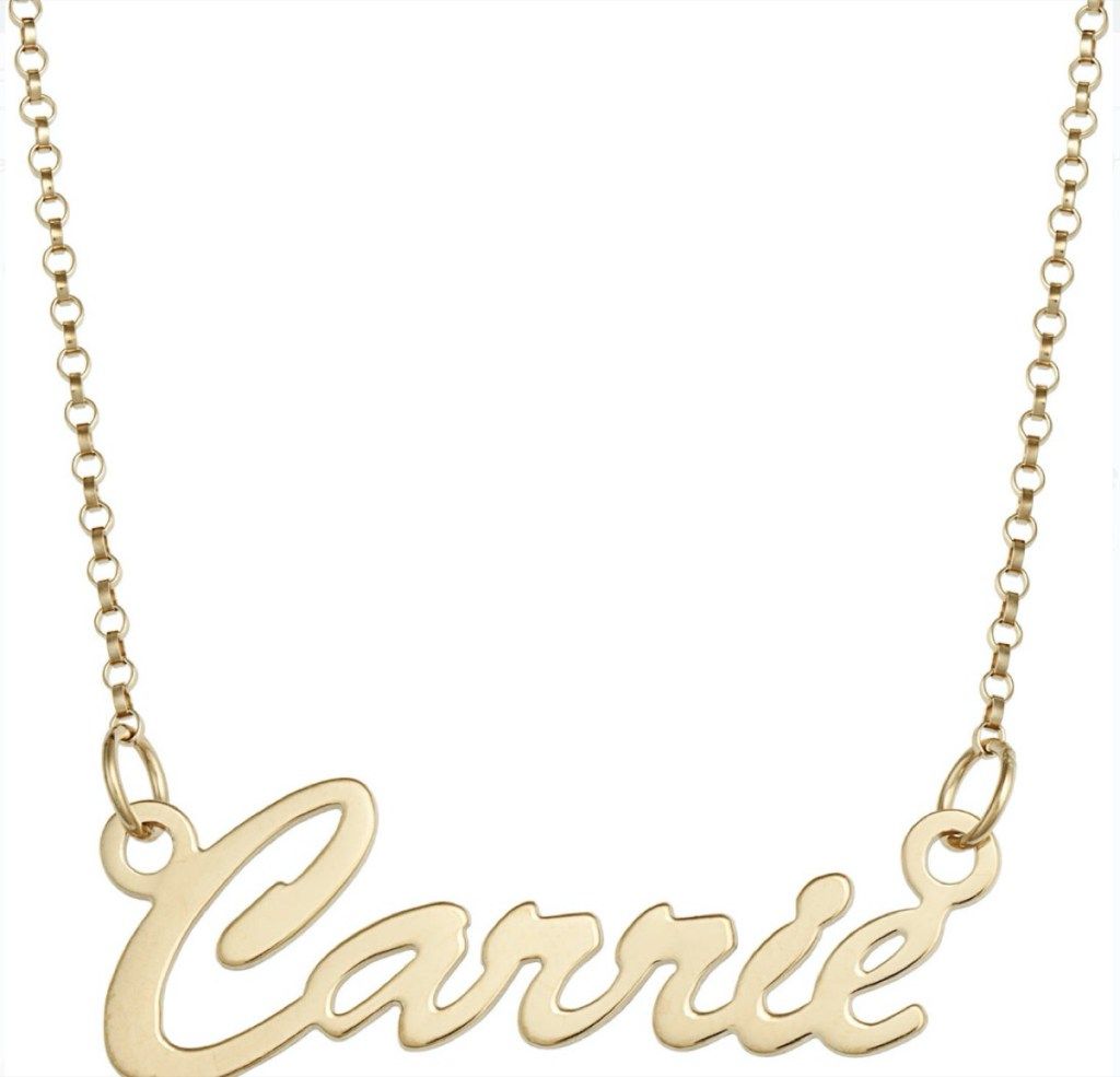 zlatý náhrdelník s menovkou Carrie
