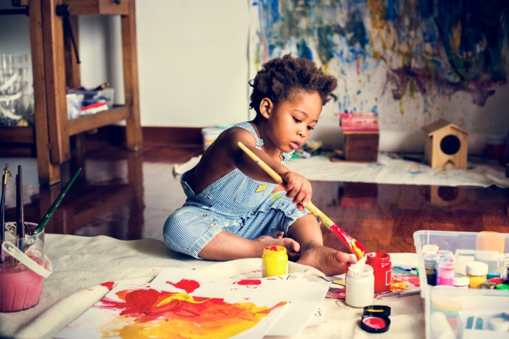 pintura infantil, nen mitjà