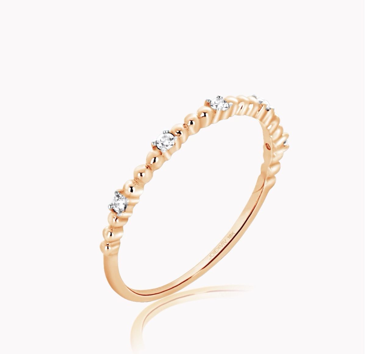 anello sottile a fascia in oro con diamanti