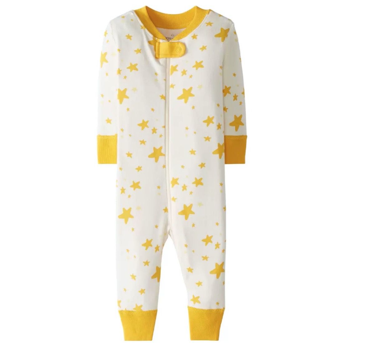 бяла и жълта пижама с цип със звезди