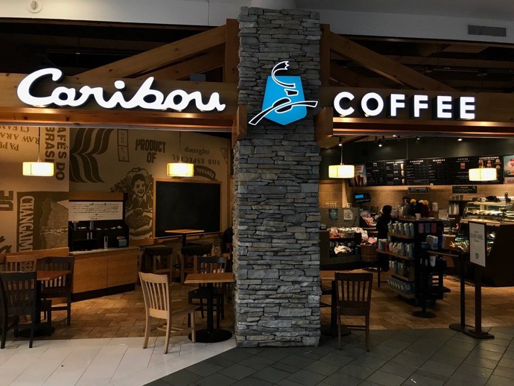 „Caribou“ kavinės įėjimas prekybos centre „Bloomington“, Minesotos valstijos prekybos centre