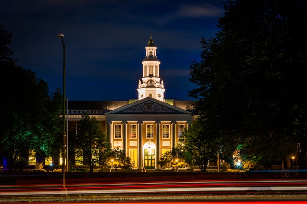 Harvardo universitetas naktį