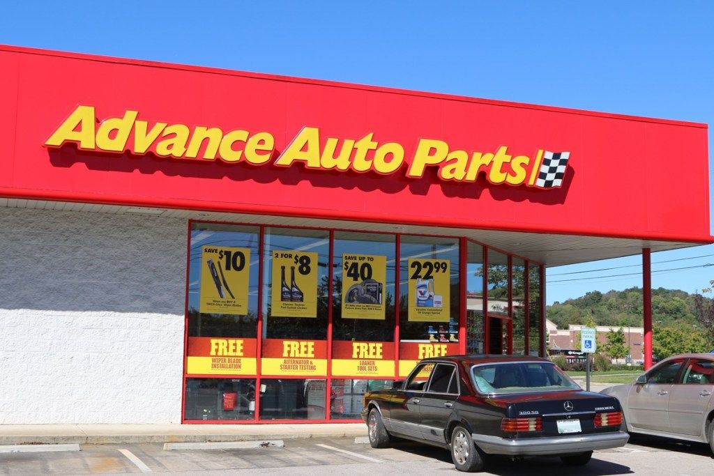 vanjski izgled trgovine Advance Auto Parts u Tennesseeju
