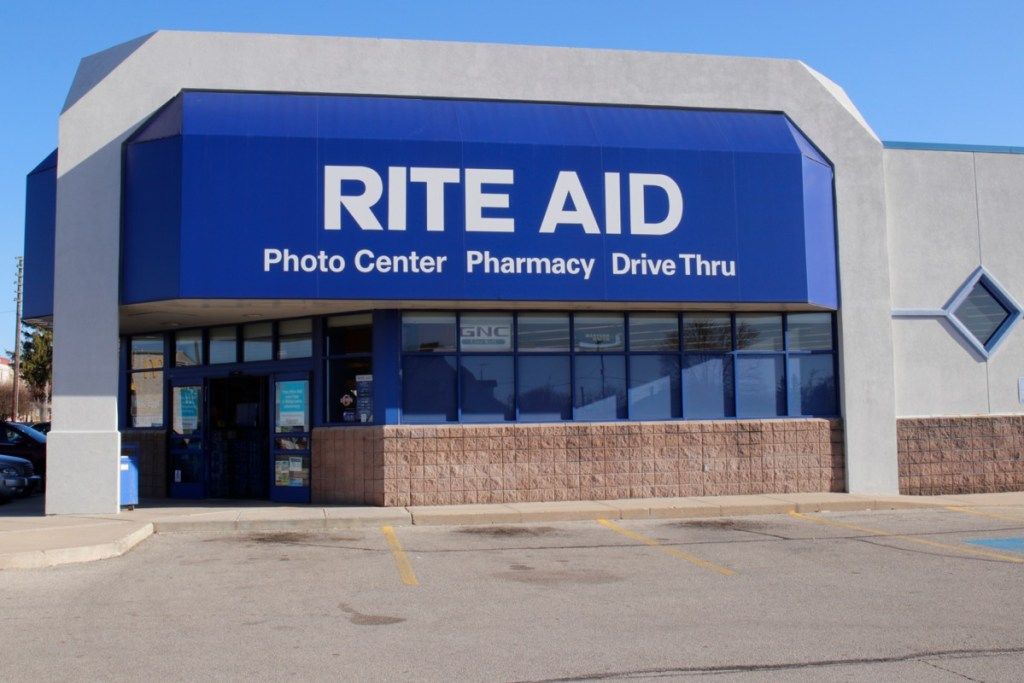 ulaz i parkiralište trgovine Rite Aid u Union Cityu, New Jersey
