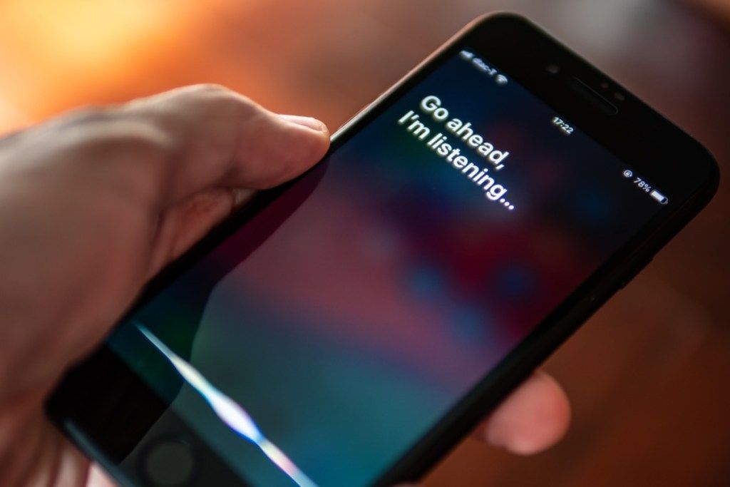 siri răspunzând la o comandă vocală pe un iPhone