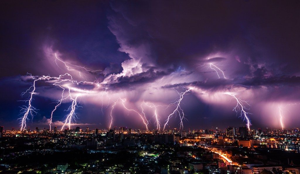 Lightning Storm 30 stvari, ki so težje kot priti na Harvard