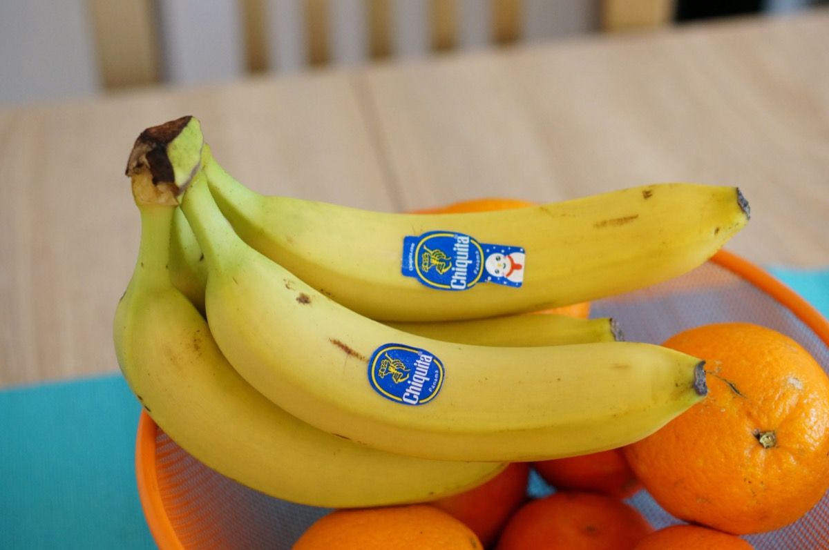 กล้วยและเคลเมนไทน์ในชาม