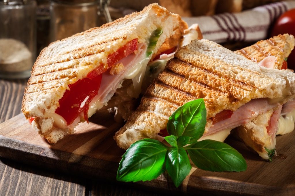 Tajni razlog zašto sendviči imaju bolji okus na pola