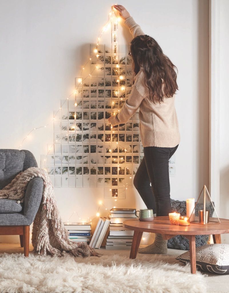 Polaroid Christmas Tree {Christmas Tree Alternatives}