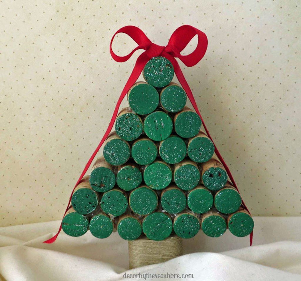 Wine Cork Christmas Tree {Christmas Tree Alternatives}