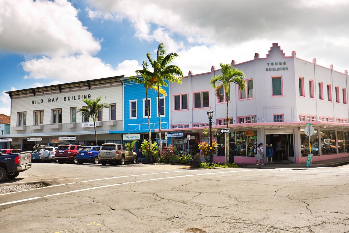 Vilkas historiallinen keskusta, turisti- ja vähittäiskaupan kaupunginosa Hilon kaupungissa Havaijin suurella saarella