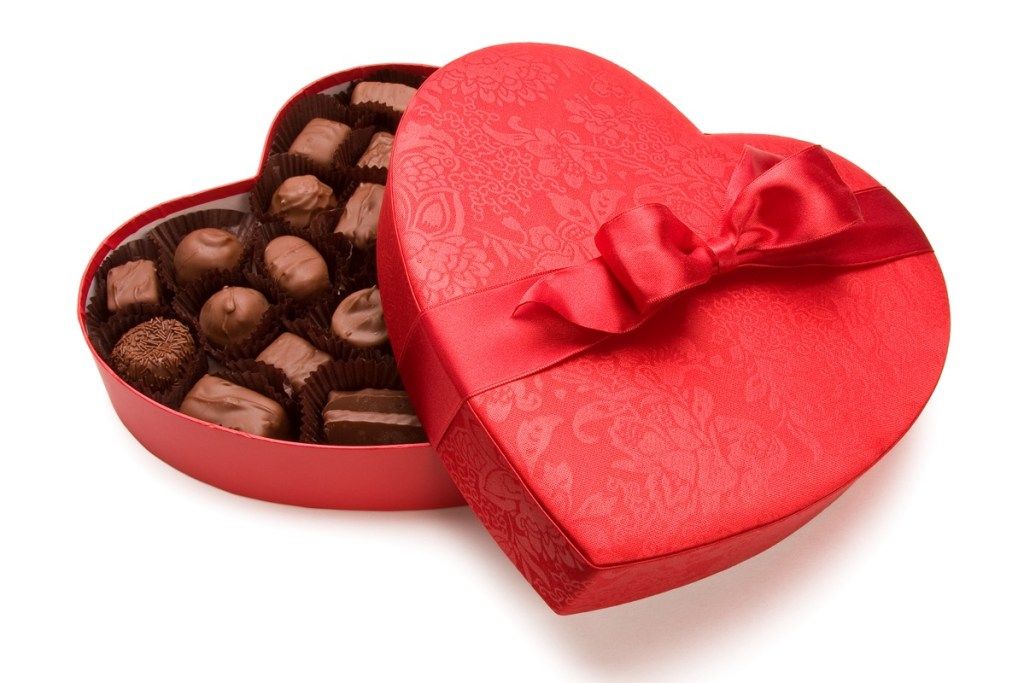 čokoladna škatla v obliki srca