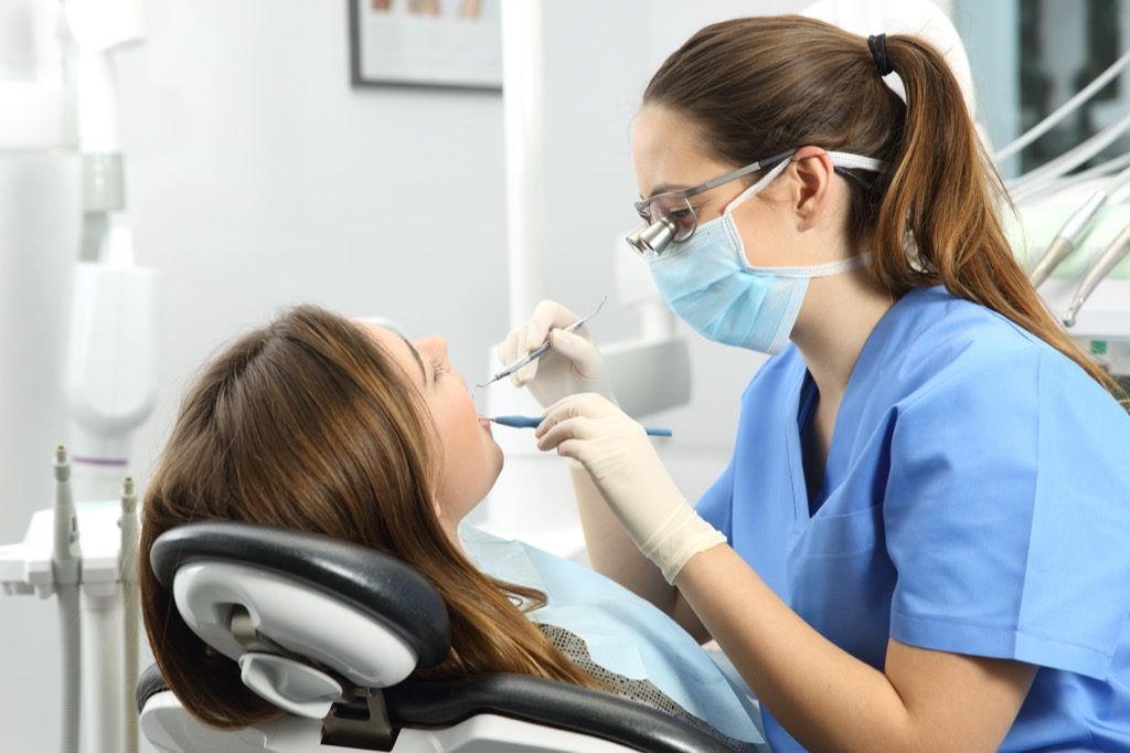 odontologo asistentas