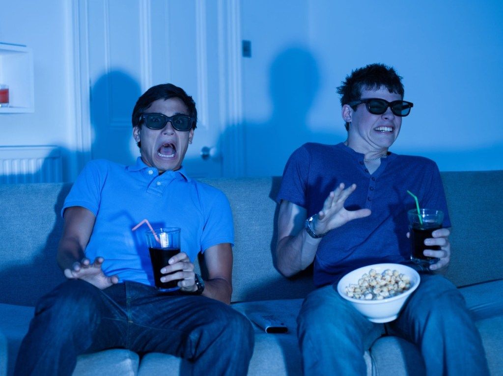 שני נערים פחדו לראות סרט מפחיד