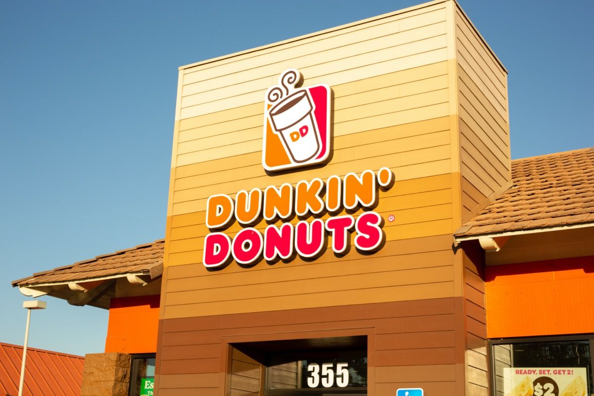 tienda cerrada dunkin donuts