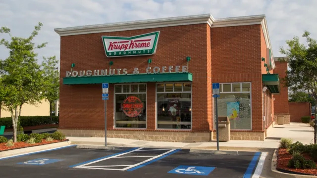 Krispy Kreme slēdz vēl vairāk vietu 'tuvākajos mēnešos'