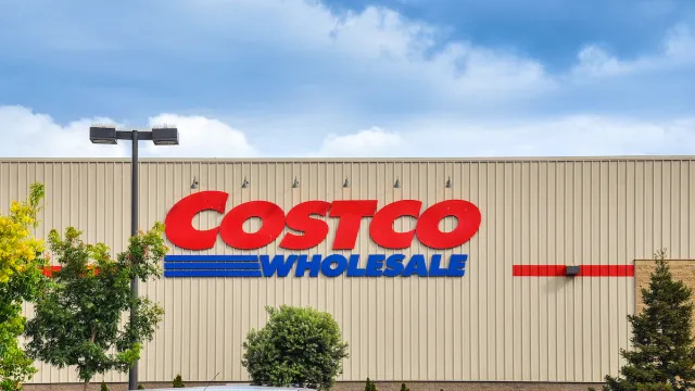 Alışverişçiler, Üyelik Çöküşü Ortasında Costco'yu BJ'nin Yerine Bırakıyor
