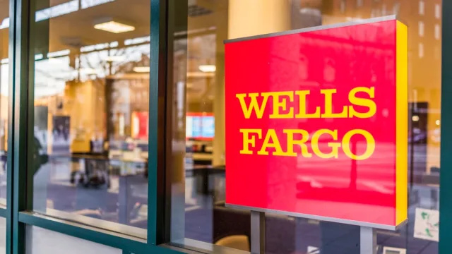 Wells Fargo ir Bank of America uždaro daugiau nei tuziną filialų