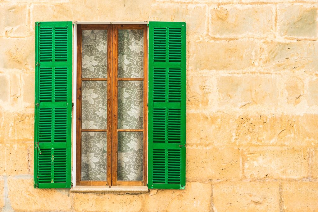 Rolete na oknih, ki povečujejo vaš dom