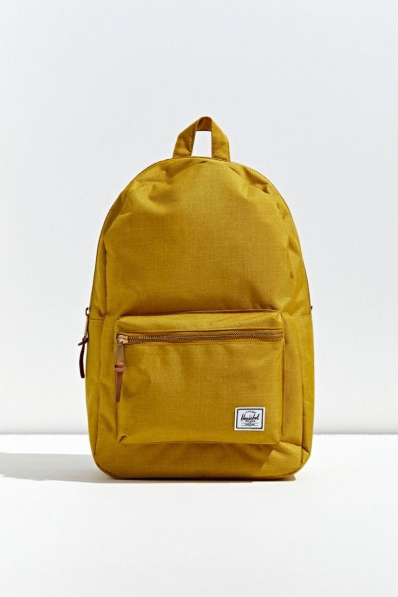 желтый рюкзак HERSHEL- лучшие рюкзаки для колледжа