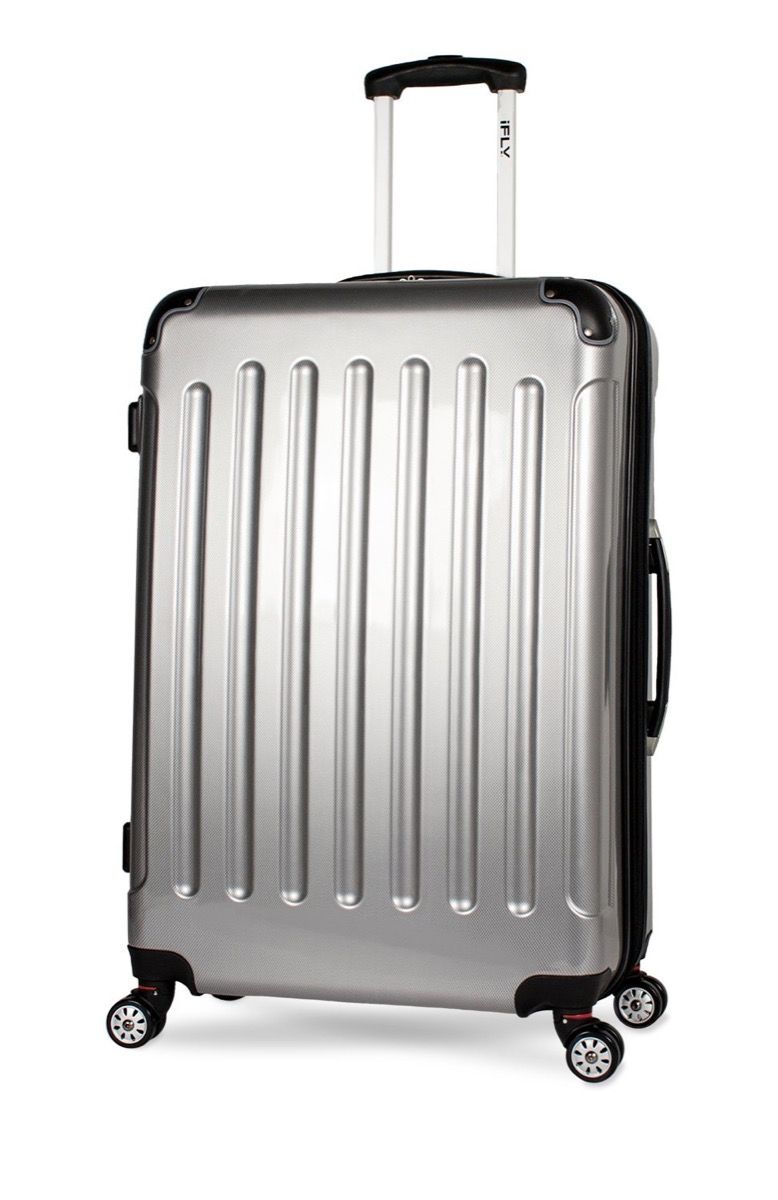 srebrni kofer s tvrdom stranom