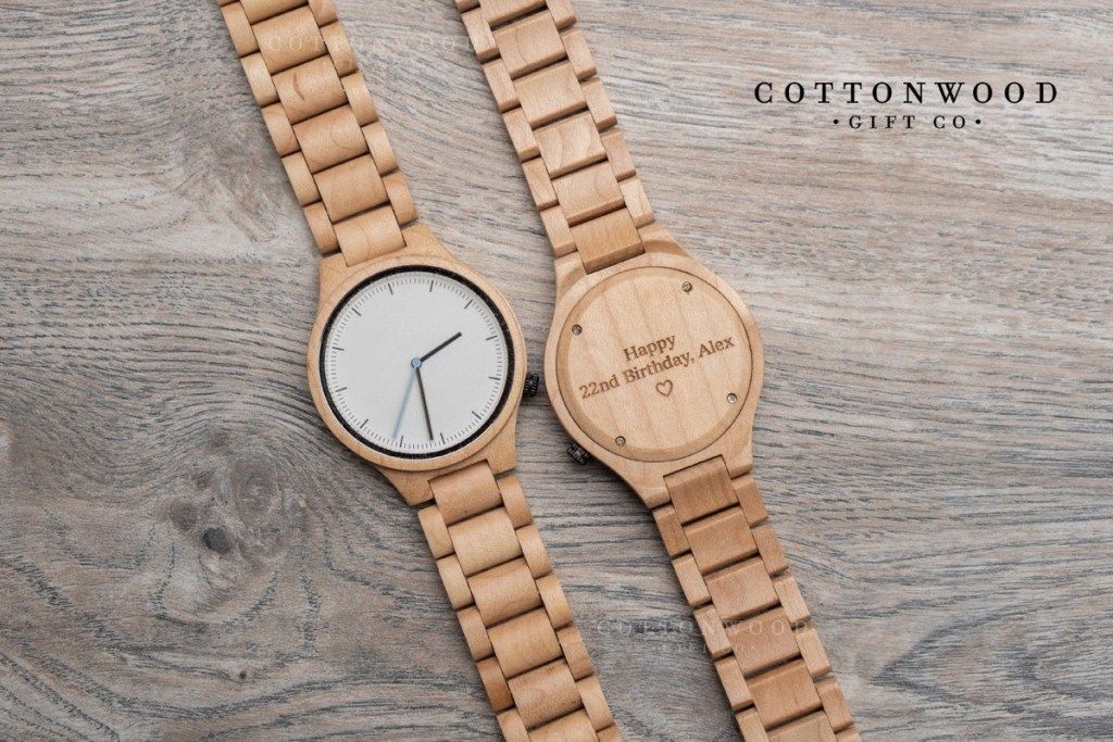 personalizirani muški drveni sat