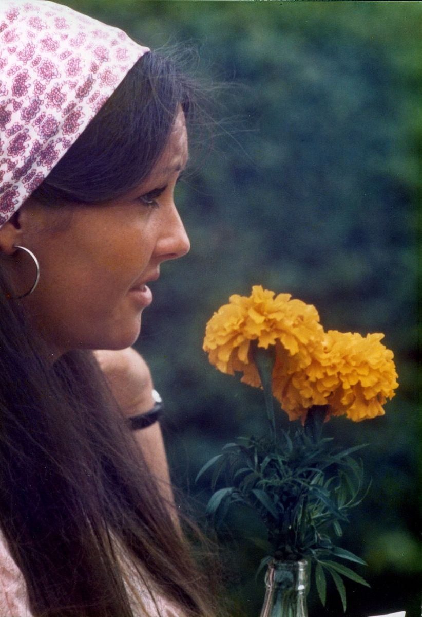 pañuelo en la cabeza estilo 1970