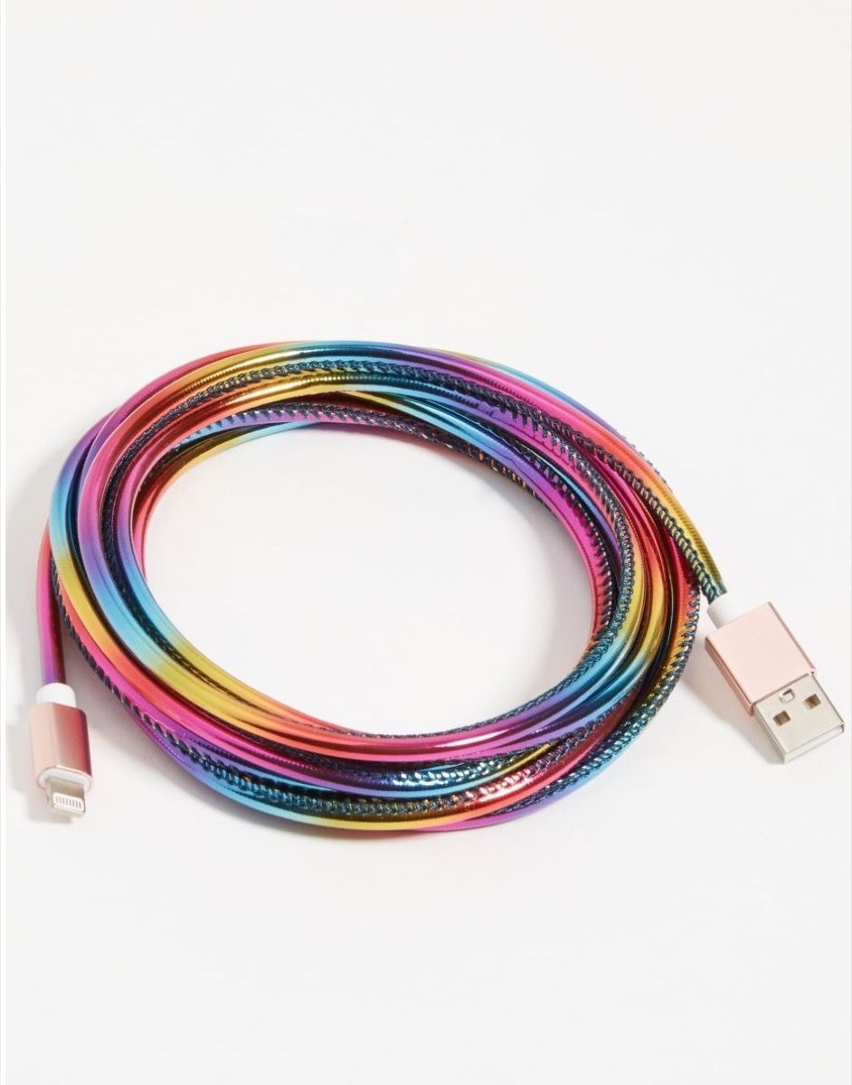 cable de carga arcoíris con relámpagos y extremos USB, el mejor regalo para estudiantes universitarios