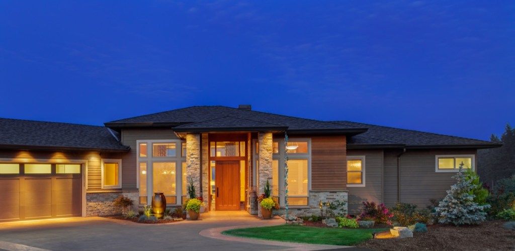 Casa de rancho moderna en los estilos de casas más populares de Indiana
