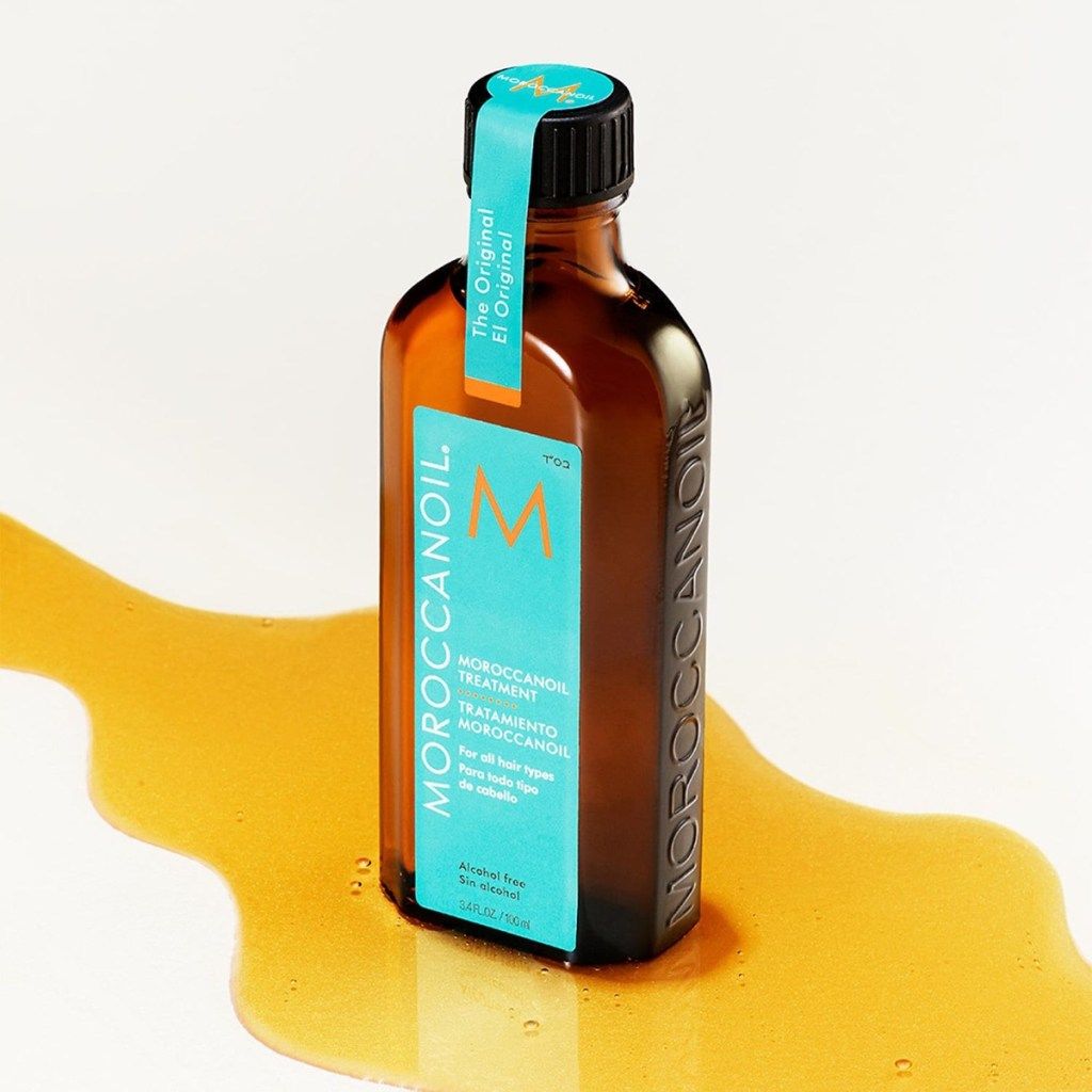 Moroccanoil steklenica v bazenu arganovega olja