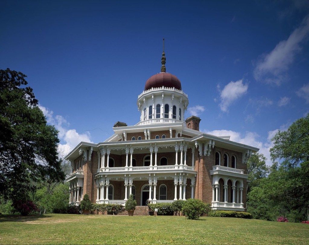 Những ngôi nhà điên rồ nhất Longwood Mansion Mississippi