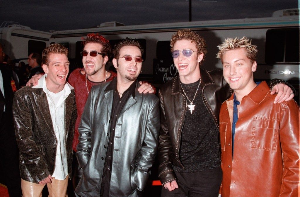 17 GEN 2000: grup de pop NSYNC als American Music Awards de Los Angeles. Paul Smith / Featureflash: imatge