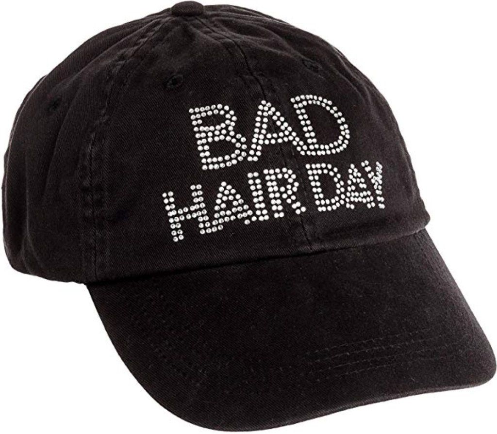 klobouk s kamínky, které říkají špatný den