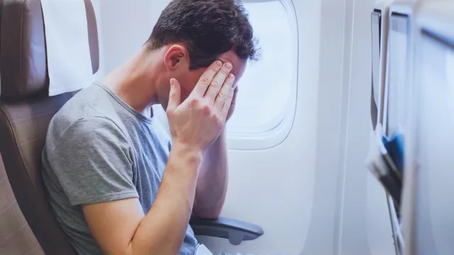 6 cose che gli assistenti di volo non ti diranno sulla turbolenza