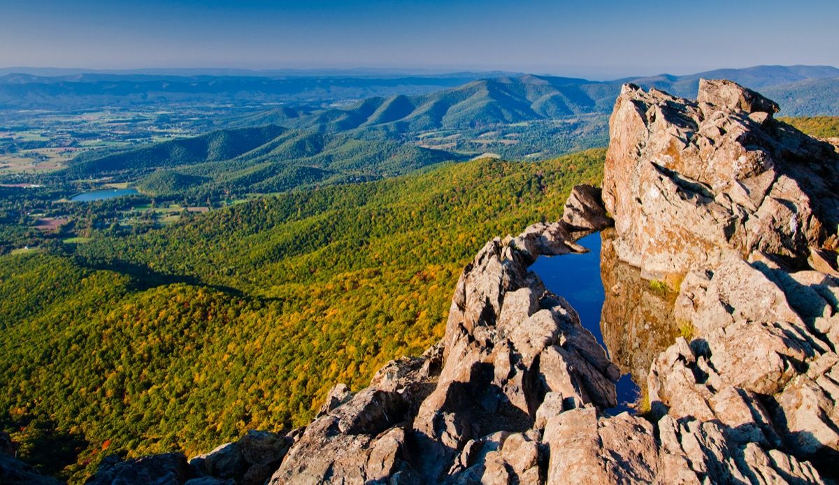 Vue du haut des montagnes Blue Ridge dans le parc national de Shenandoah