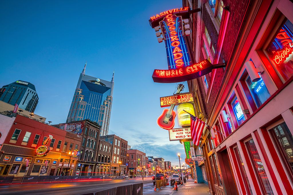 Nashville, lykkeligste byer, feteste byer, lengstlevende byer, beste singelscener, leie, eiendom, beste sportsfans
