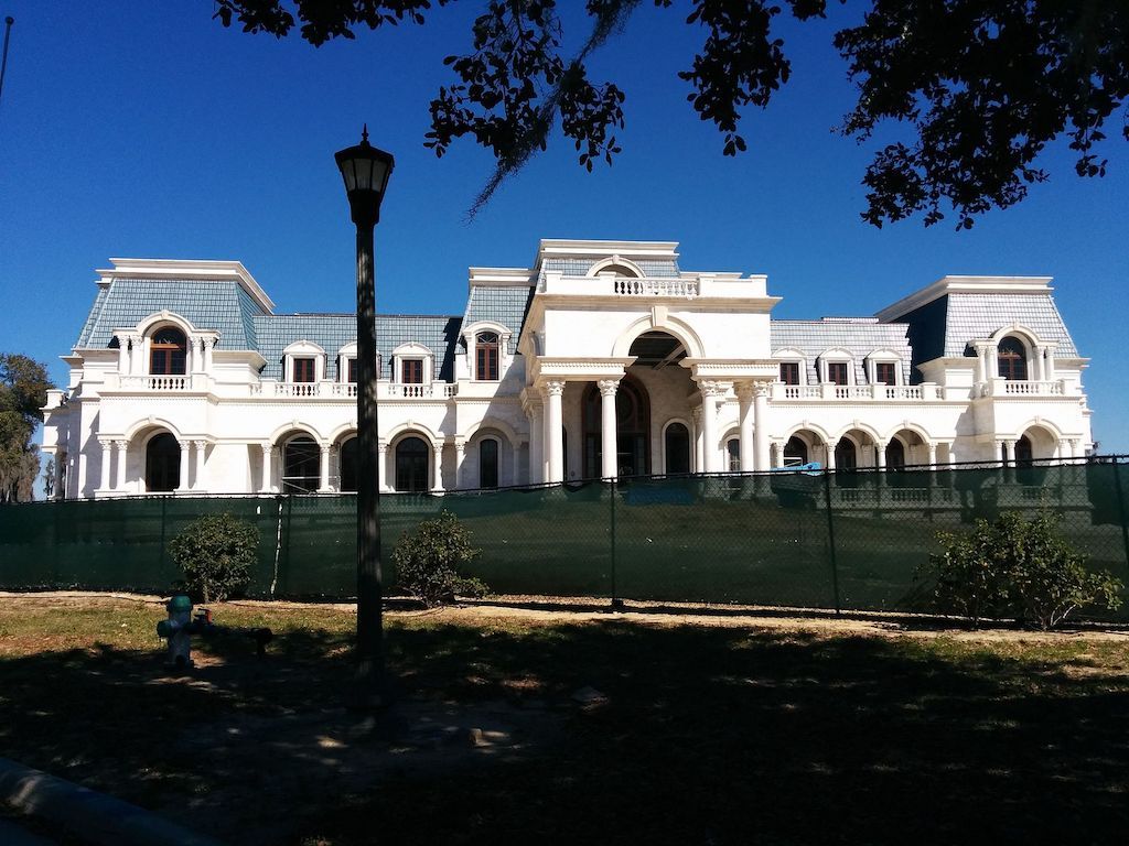 Versalles, las casas más grandes de Florida