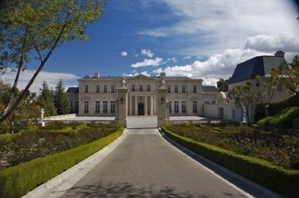 הבתים הגדולים ביותר של אחוזת פלר דה ליס