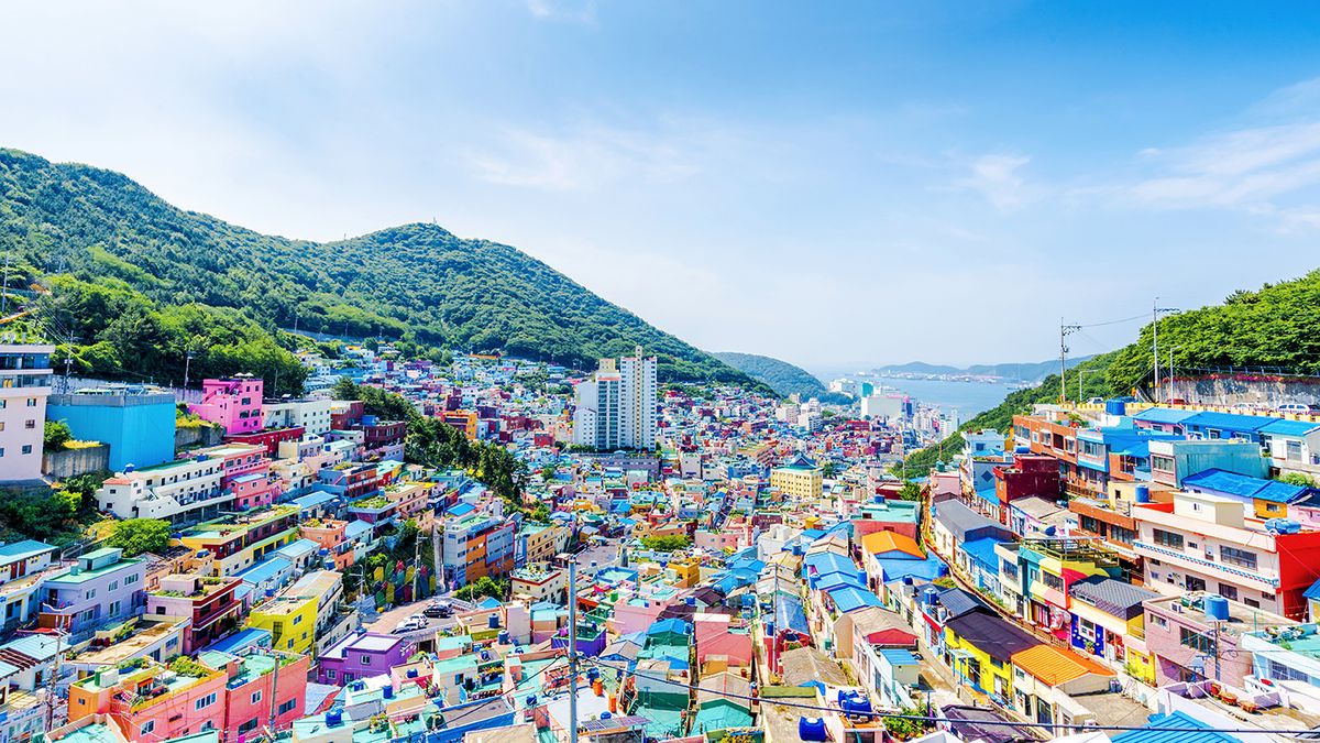 въздушен изглед на пъстър квартал в Бусан, Южна Корея