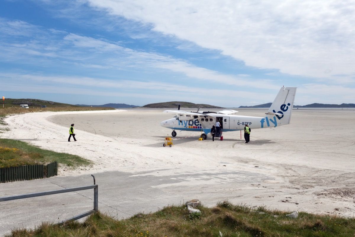 barran lentokenttä Skotlannissa, jossa lentokoneet laskeutuvat rannalle