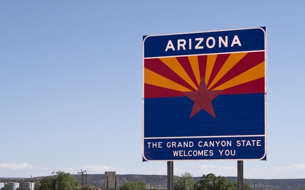 アリゾナ州のウェルカムサイン、象徴的な州の写真
