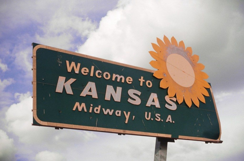 カンザス州のウェルカムサイン、象徴的な州の写真