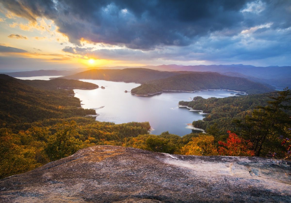 23 spektakularnih jezer v Ameriki, o katerih niste nikoli vedeli